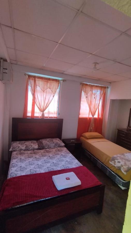 Habitaciones Confortables Con Un Ambiente Familiar Puerto Baquerizo Moreno Dış mekan fotoğraf